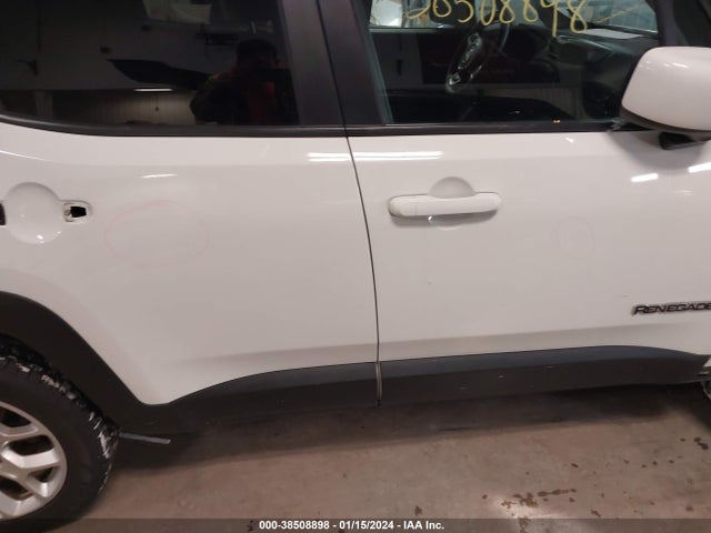 ZACCJBBB4JPJ23619 Jeep Renegade Latitude 4x4