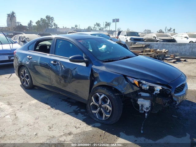 2021 KIA FORTE LXS VIN: 3KPF24AD8ME289588