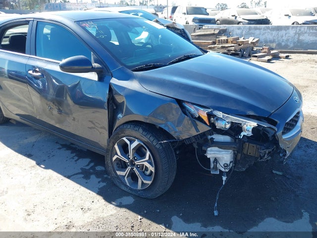 2021 KIA FORTE LXS VIN: 3KPF24AD8ME289588