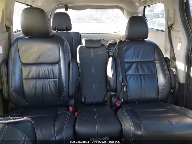 2017 TOYOTA SIENNA SE PREMIUM 8 PASSENGER VIN: 5TDXZ3DC2HS797743