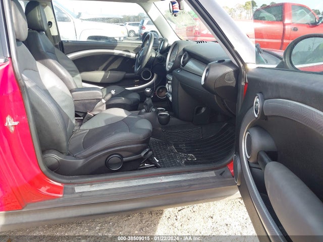 2009 MINI COOPER S WMWMF73509TT94284 Photo 4