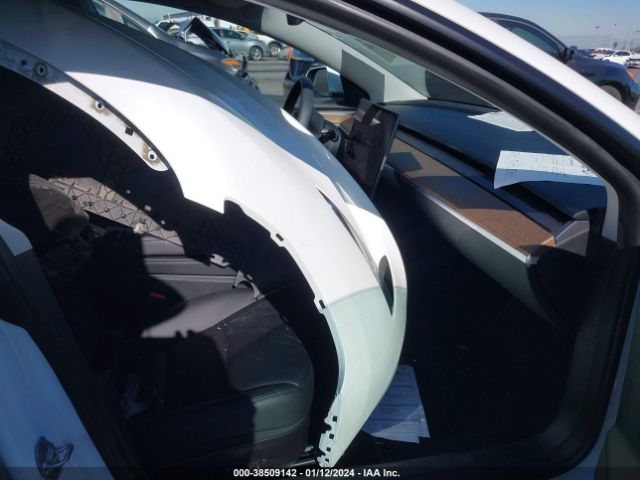2022 TESLA MODEL 3 5YJ3E1EB3NF319769 Photo 4