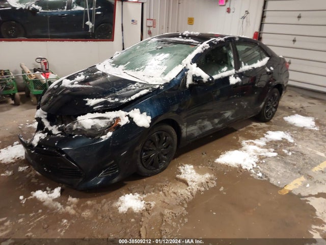 Toyota COROLLA LE 2019 2T1BURHE2KC181628 Image 2