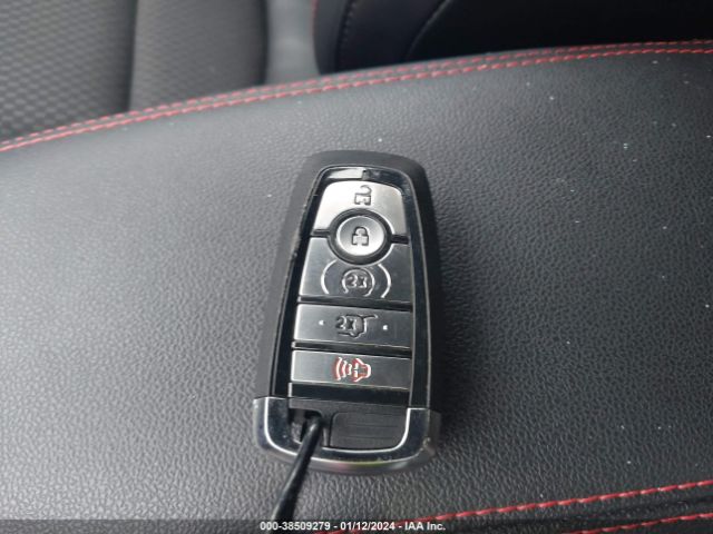 1FMCU0MN2PUA64496 Ford Escape St-line