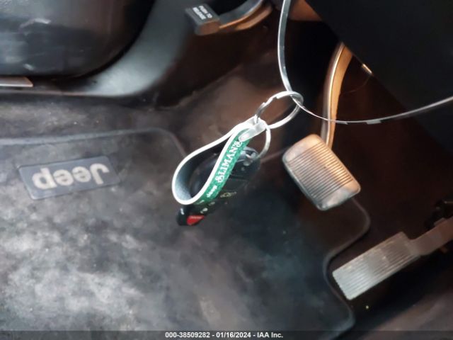 2011 JEEP GRAND CHEROKEE 1J4RR6GT2BC702459 Photo 10