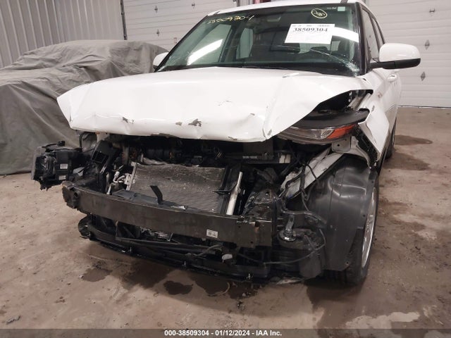 2021 HYUNDAI VENUE SE VIN: KMHRB8A34MU102372