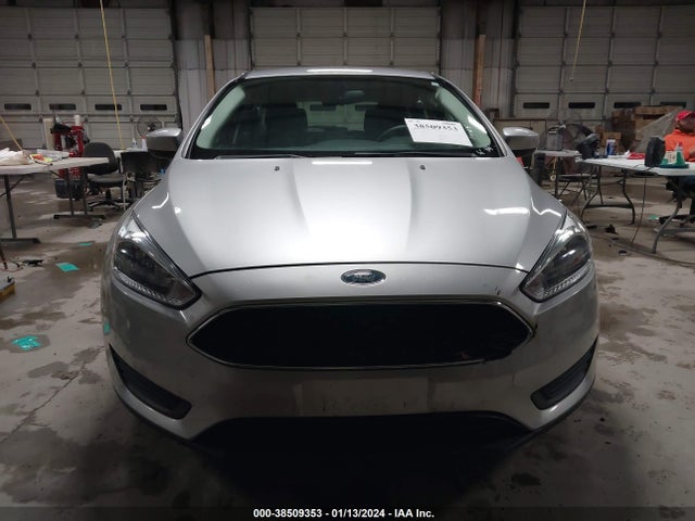 2018 FORD FOCUS SE VIN: 1FADP3K20JL265035