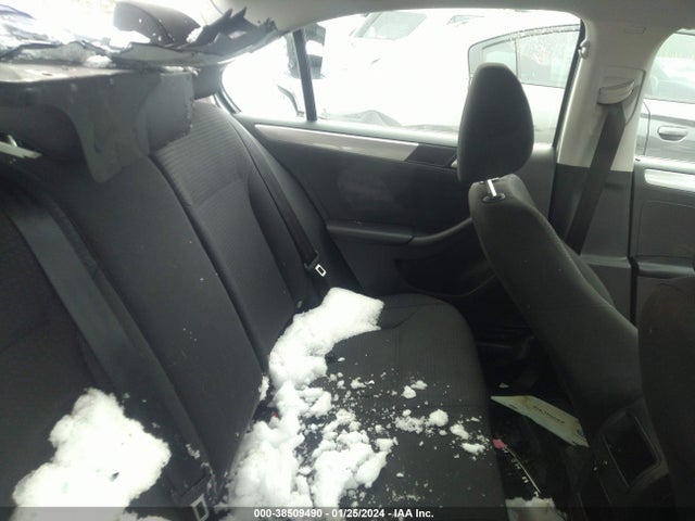 3VWD07AJ4FM211013 Volkswagen Jetta 1.8t Se