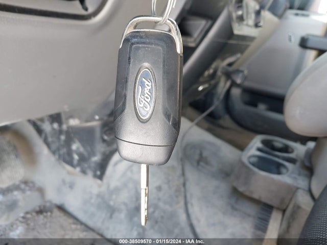 2015 FORD F-150 XL VIN: 1FTMF1C84FKD31605