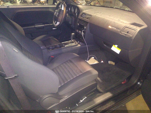 2014 DODGE CHALLENGER SXT VIN: 2C3CDYAG9EH293870