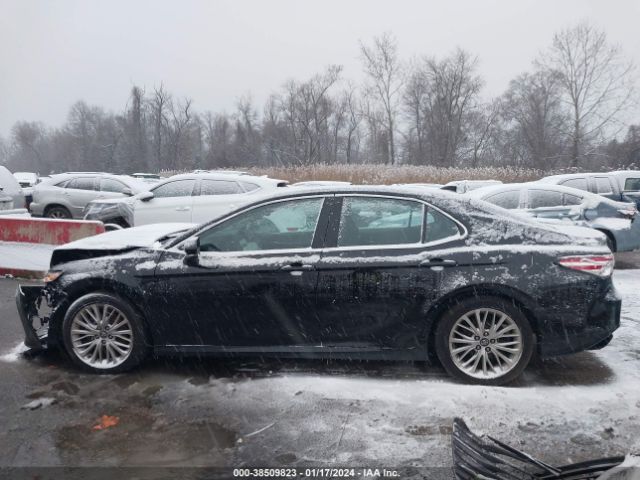 4T1B11HKXJU114174 Toyota CAMRY XLE