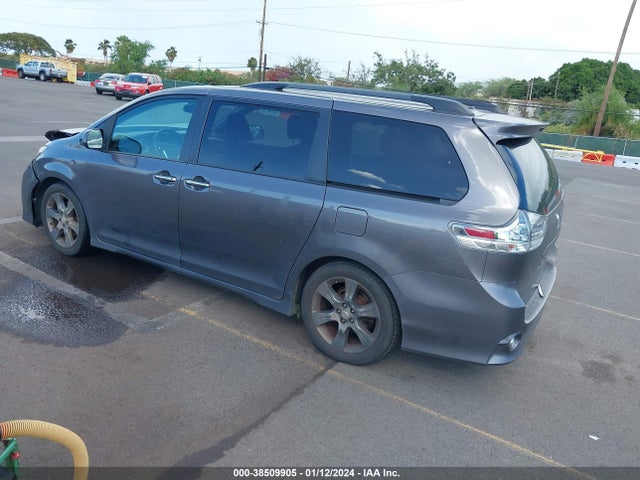 2015 TOYOTA SIENNA SE 8 PASSENGER/SE PREMIUM 8 PASSENGER VIN: 5TDXK3DC2FS661579