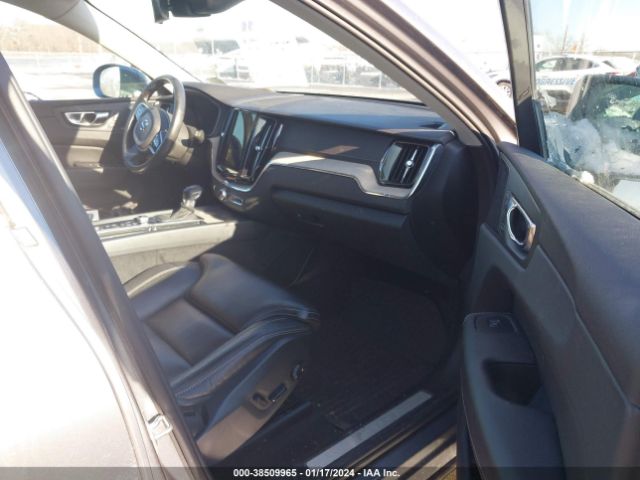 2021 VOLVO XC60 YV4A22RL5M1676674 Photo 4