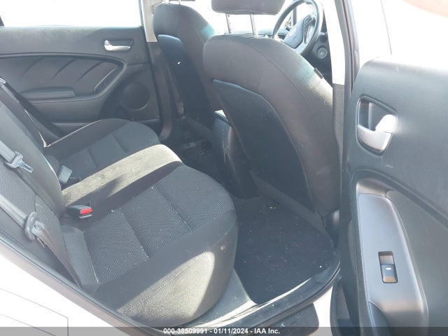 KIA FORTE LX 2018 3KPFK4A72JE247746 Image 8