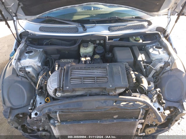2006 MINI COOPER S WMWRH33586TK59669 Photo 9