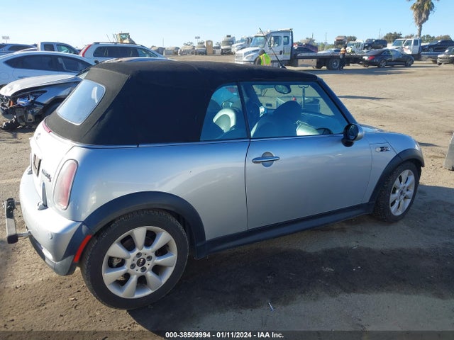 2006 MINI COOPER S WMWRH33586TK59669 Photo 3