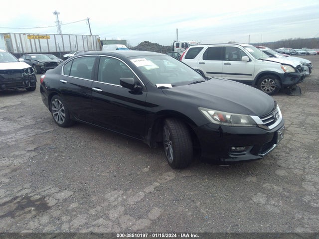 2015 1HGCR2F58FA076443 main image