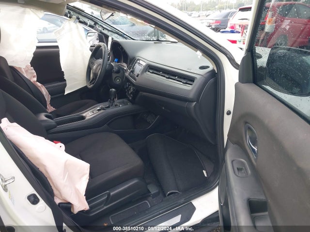 Honda HR-V LX 2016 3CZRU5G35GM716967 Image 5