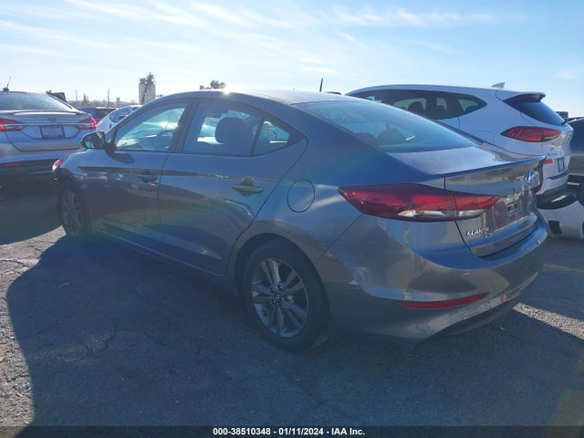 2018 HYUNDAI ELANTRA SE VIN: 5NPD74LF9JH329983