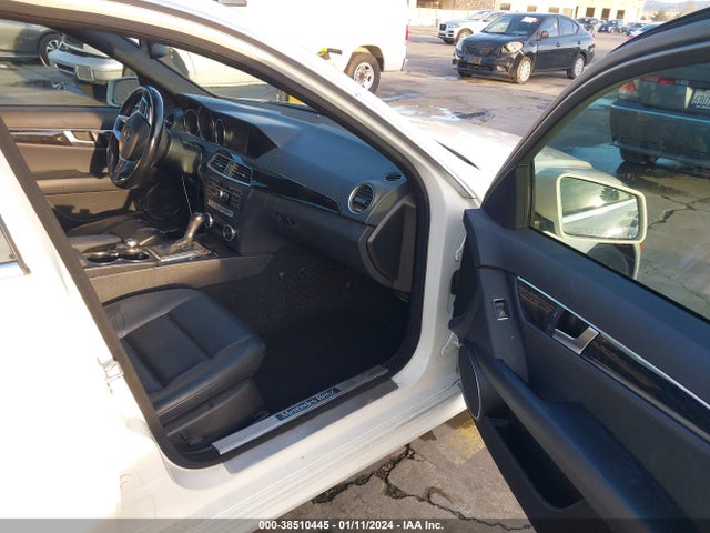 Продаж на аукціоні авто 2012 Mercedes-benz C 350 Sport, vin: WDDGF5HB6CR191574, номер лоту: 38510445