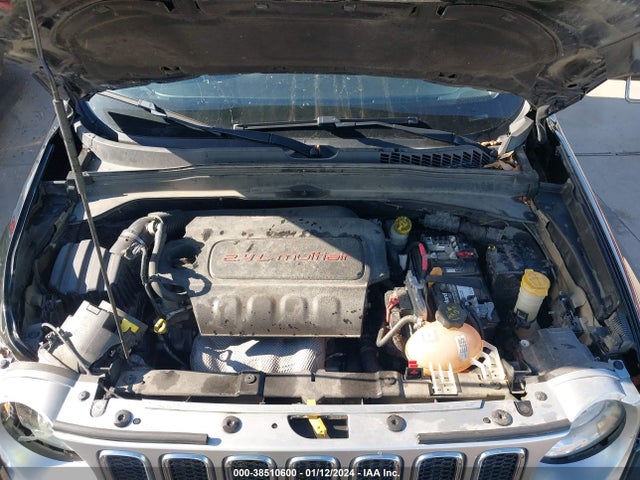 ZACCJADT6FPB93567 Jeep Renegade Limited