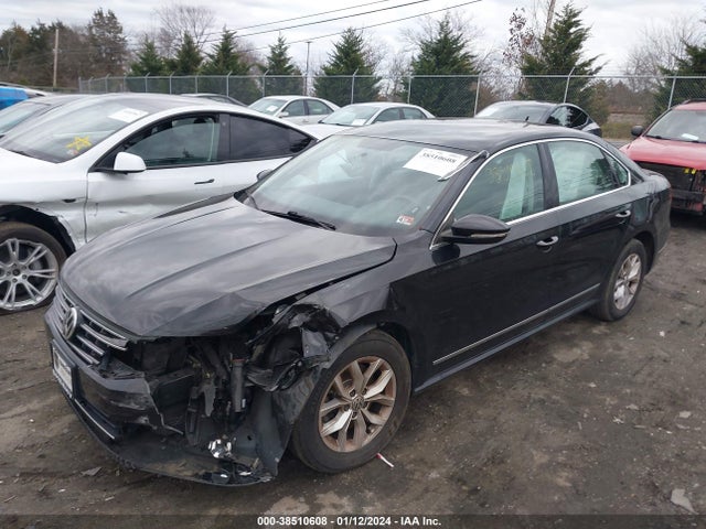 Volkswagen Passat 1.8t S 2017 1VWAT7A37HC012988 Image 2