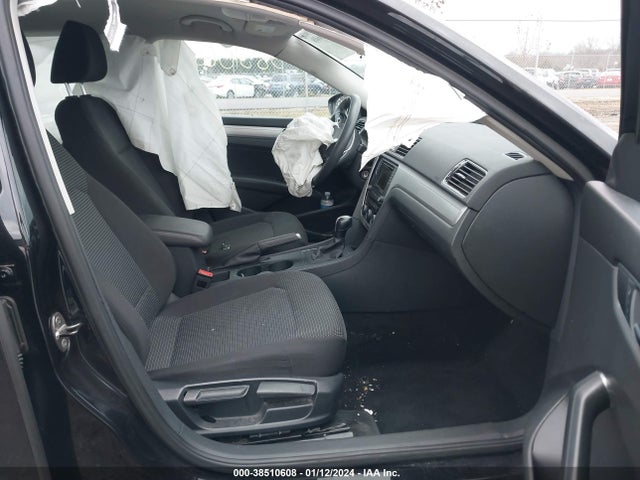 Volkswagen Passat 1.8t S 2017 1VWAT7A37HC012988 Image 5