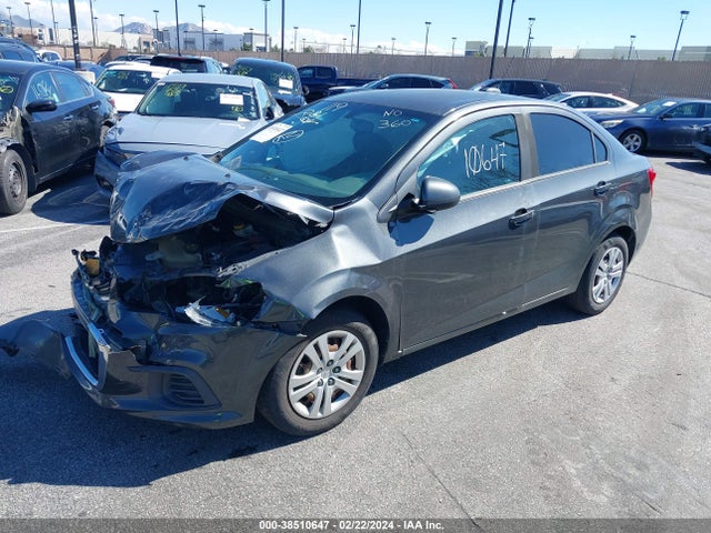 Chevrolet Sonic Ls Auto 2017 1G1JB5SG1H4126385 Image 2