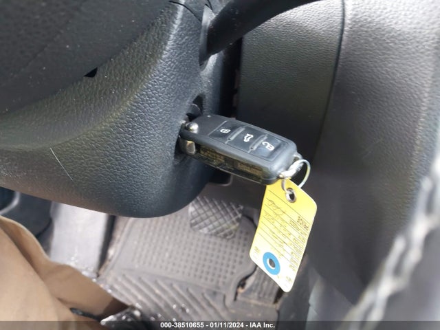 2011 VOLKSWAGEN JETTA 2.5L SE VIN: 3VWDX7AJ1BM320616