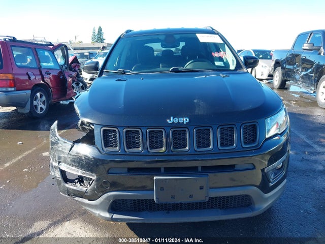Jeep Compass Latitude Fwd 2018 3C4NJCBB3JT377073 Image 12
