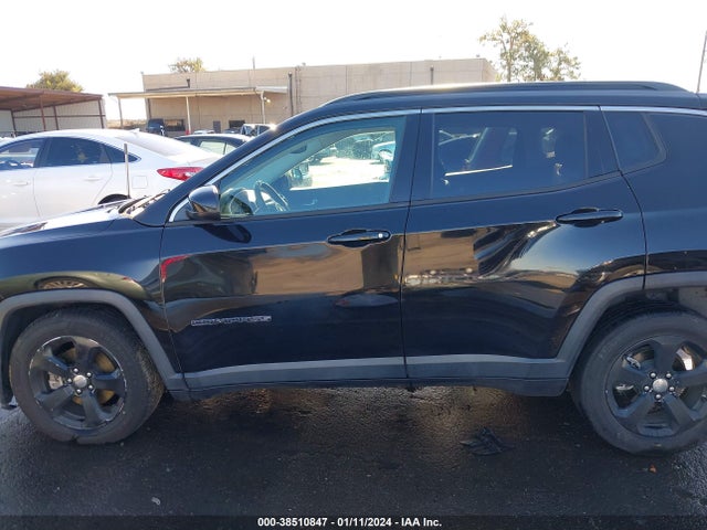 Jeep Compass Latitude Fwd 2018 3C4NJCBB3JT377073 Image 14