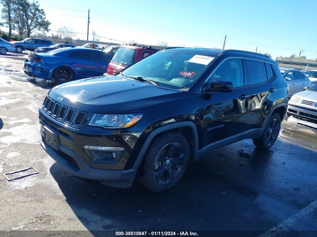 Jeep Compass Latitude Fwd 2018 3C4NJCBB3JT377073 Image 2