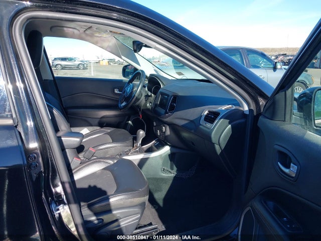 Jeep Compass Latitude Fwd 2018 3C4NJCBB3JT377073 Image 5