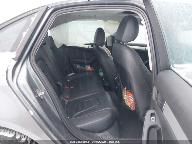 WAUBFAFL4FN001529 Audi A4 2.0t Premium