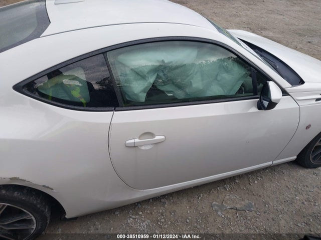 Toyota 86 2017 JF1ZNAA17H9709737 Image 13