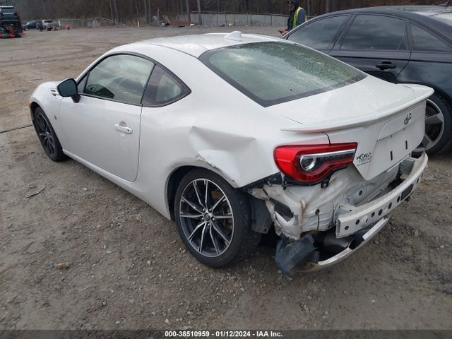 Toyota 86 2017 JF1ZNAA17H9709737 Image 3
