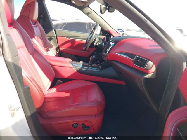 ZN661YUS3JX303573 Maserati Levante S Gransport