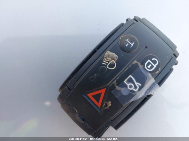 2010 JAGUAR XF SAJWA0HE4AMR61879 Photo 10