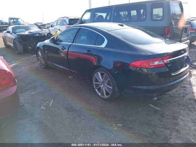 2010 JAGUAR XF SAJWA0HE4AMR61879 Photo 2