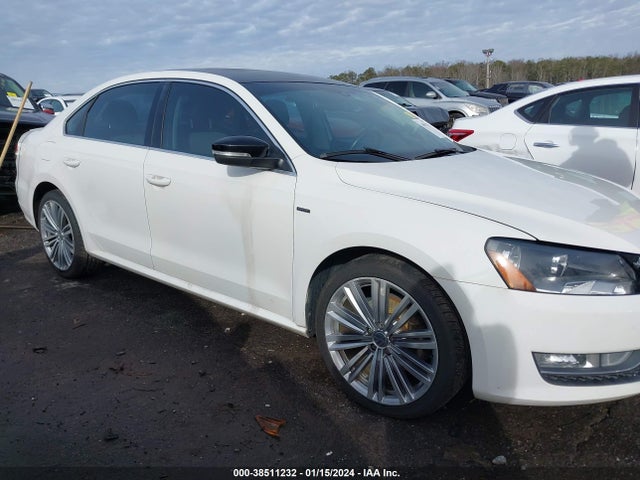 1VWBT7A35EC119036 Volkswagen Passat 1.8t Sport
