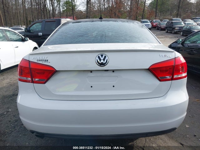 1VWBT7A35EC119036 Volkswagen Passat 1.8t Sport