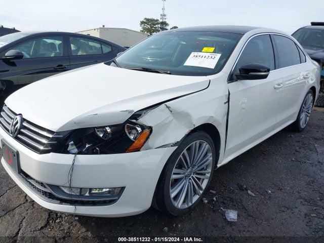 1VWBT7A35EC119036 Volkswagen Passat 1.8t Sport