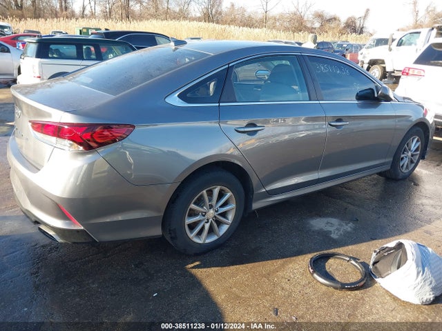 Hyundai SONATA SE 2018 5NPE24AF6JH722605 Image 4