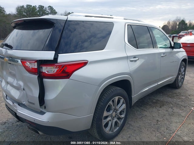 Chevrolet Traverse Premier 2018 1GNERKKW0JJ104385 Image 4