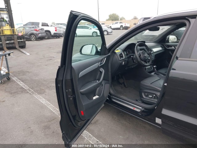 WA1BCCFSXJR023268 Audi Q3 2.0t Premium/2.0t Sport Premium