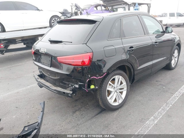 WA1BCCFSXJR023268 Audi Q3 2.0t Premium/2.0t Sport Premium
