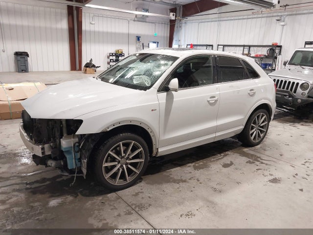 WA1JCCFS5JR023643 Audi Q3 2.0t Premium/2.0t Sport Premium