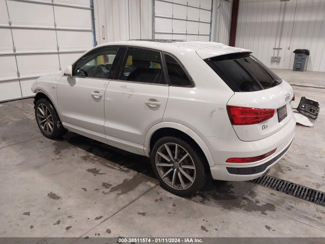 WA1JCCFS5JR023643 Audi Q3 2.0t Premium/2.0t Sport Premium