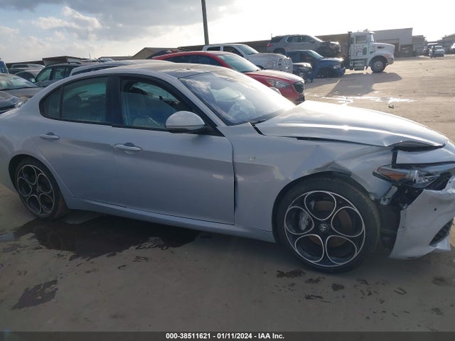 ZARFAMBN8P7670622 Alfa Romeo Giulia Ti Rwd