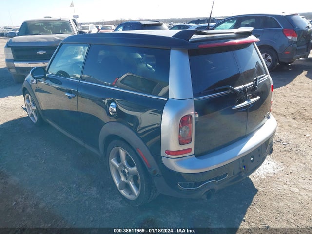 2009 MINI COOPER S CLUBMAN WMWMM33509TP91962 Photo 2